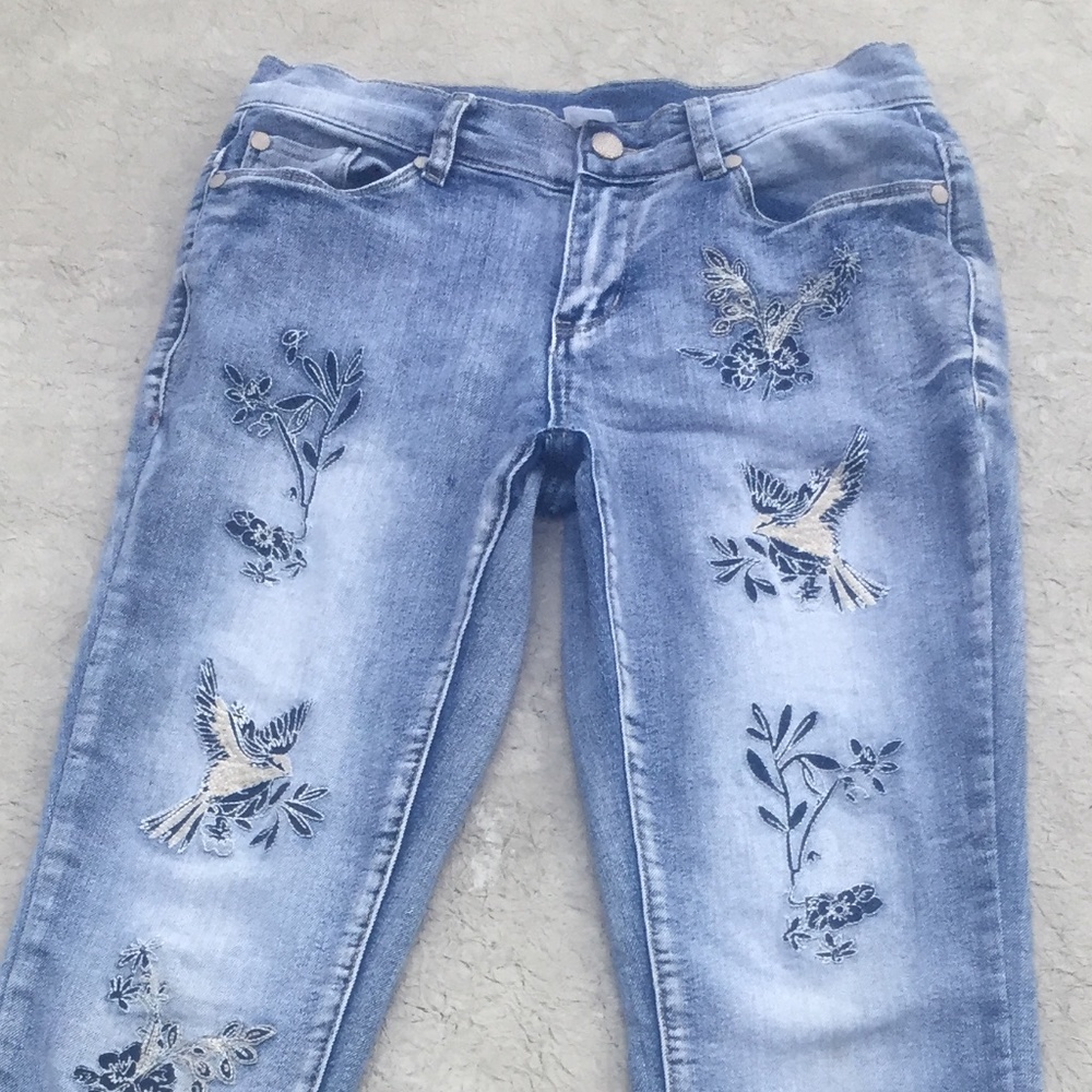 Songbird Embroidered LOVELY Jeans by Venus